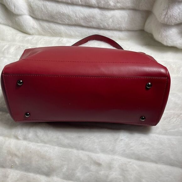 Vittoria Napoli leather Red satchel office bag with antique tone hardwares. - Picture 10 of 13